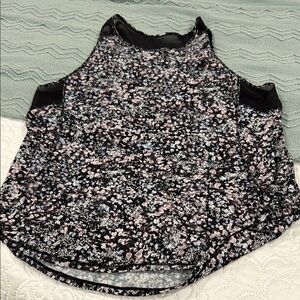 Lululemon tank size 10